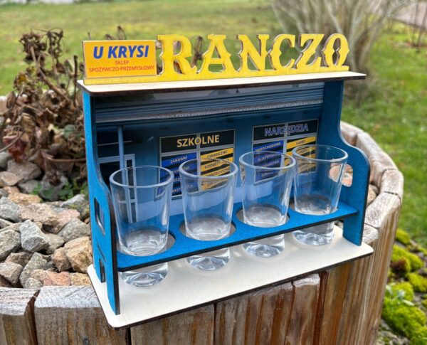 Miniaturka kultowej ławeczki – dekoracja handmade